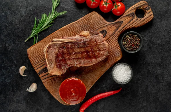 Grilled Beef Steak Spices Herbs Black Background — Stock Photo, Image