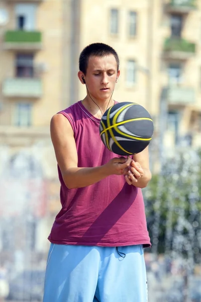 Allenamento con una palla . — Foto Stock