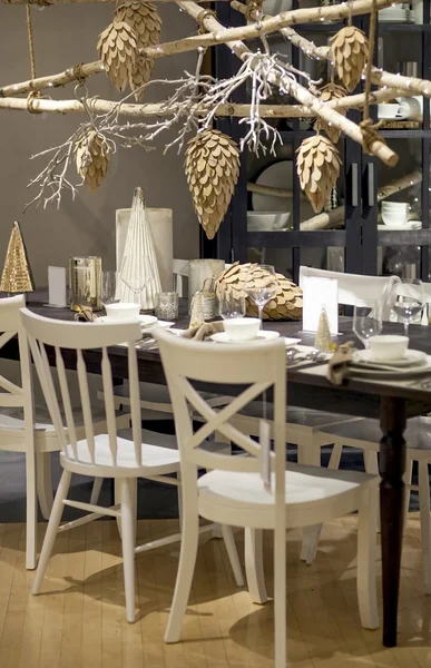 Tatil için dekore edilmiş Oda.