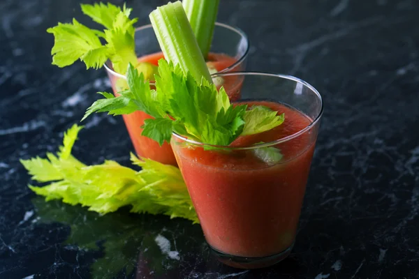Taze smoothies domates ve kereviz — Stok fotoğraf