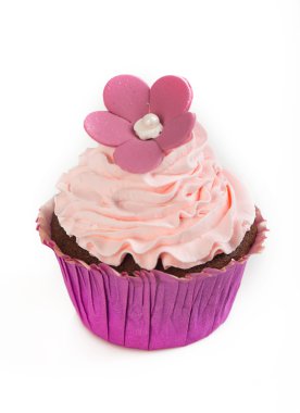 Çikolatalı muffin krema ile.