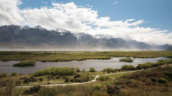 Laguna Glenorchy Con Picos Nevados Detrás Lleno Polvo Viento Nueva — Foto de Stock