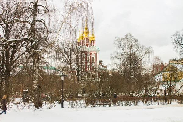 Москва Росія Січень 2021 Історична Архітектура Новодевицького Монастиря Білий Сніг — стокове фото