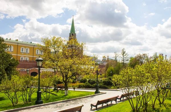 Moscow Russia May 2021 Panoramic View Alexander Garden Sunny Spring — Stock Photo, Image