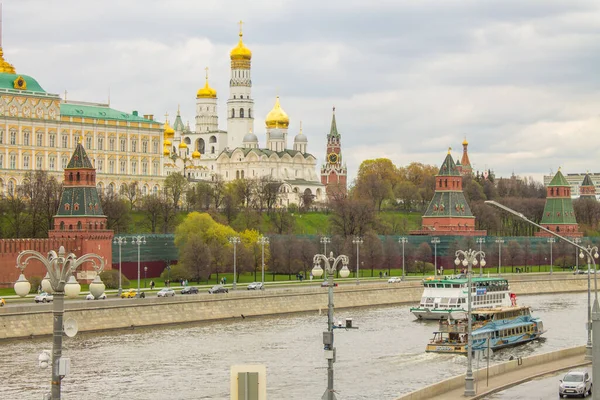 Panoramautsikt Över Grand Kreml Palace Och Den Vita Stenen Antagandet — Stockfoto