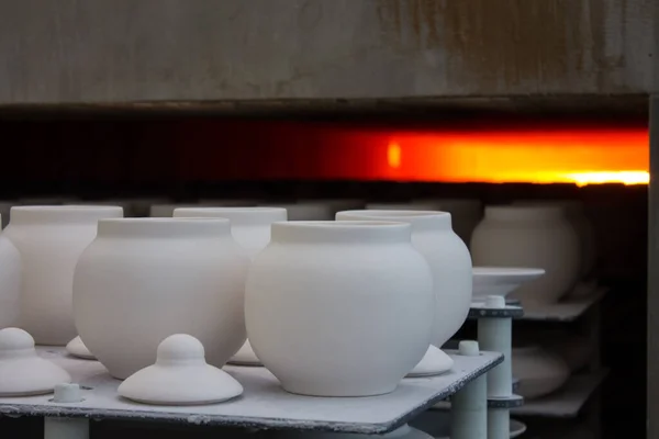 Rusya Nın Moskova Bölgesindeki Bir Porselen Fabrikasına Ateş Etmek Için — Stok fotoğraf