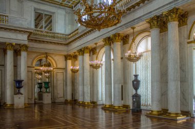 Aziz PETERSBURG, RUSSIA-HAZİRAN, 17, 2021: Kış Sarayı 'ndaki Hermitage Müzesi' nin tarihi iç mimarisi