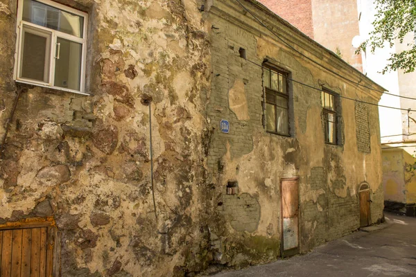 Oldest House Dilapidated Stone Walls Windows Close Sunny Summer Day — Stock Photo, Image