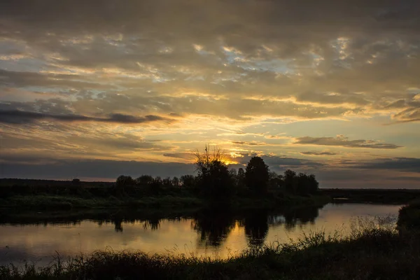 Romantic Landscape Early Summer Morning Sunrise Cloudy Sky River Dark — Stock Photo, Image