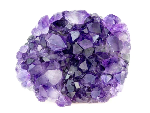 Prachtige natuurlijke paarse amethyst geode kristallen edelsteen isolat — Stockfoto