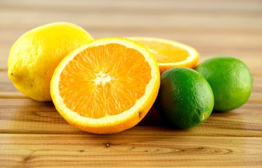 Portakal, limon ve limes narenciye bar