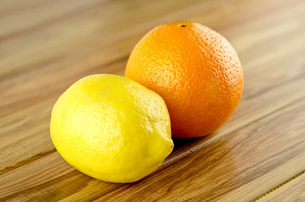 Frutos cítricos de laranja e limão — Fotografia de Stock