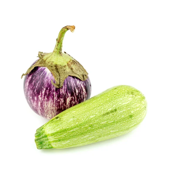 Фиолетовый тайский баклажаны и ливанские овощи цуккини изолированы о — стоковое фото