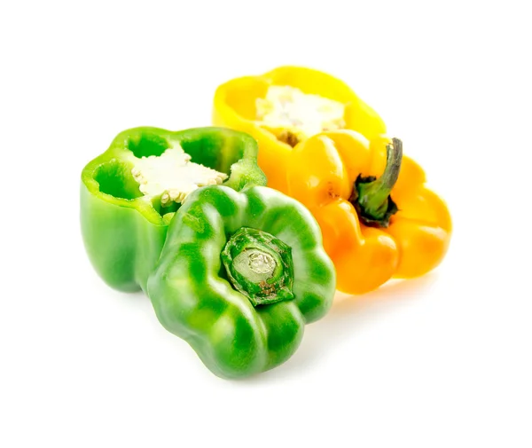 Grön och gul paprika redo att vara de seedade — Stockfoto