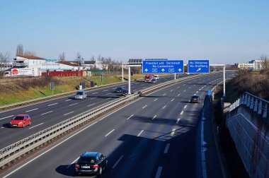 Frankfurt, Almanya yönlü A60 otoyolu.