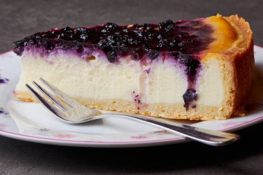 Tabakta yaban mersinli kek