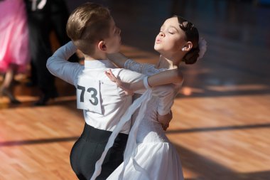 Hamko Egor ve Bloshentceva Diana Idsa Şampiyonası Kinezis Star Kupası'nda Juvenil-1 Standart Avrupa Programı gerçekleştirin