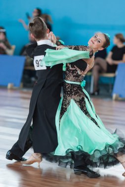 Ksenzhik Pavel ve Stanislavchik Mariya Gençlik Standart Programı gerçekleştirin 