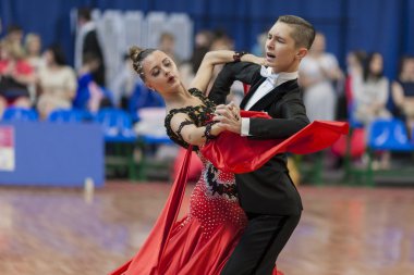 Tanımlanamayan Dans Çift Belarus Cumhuriyeti Ulusal Şampiyonası Ju-1 Standart Avrupa Programı Gerçekleştirir