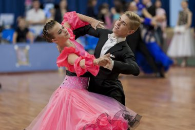 Dubovik Timofey ve Zagrebailova Yana Belarus Cumhuriyeti Ulusal Şampiyonası Juvenil-2 Latin-Amerikan Programı Gerçekleştirin