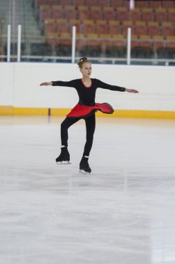 Belarus'tan Vlada Kashinskaya, Ulusal Artistik Patinaj Şampiyonası'nda Bronz Sınıf Iv Kızlar Serbest Paten Programı'nı sergiliyor