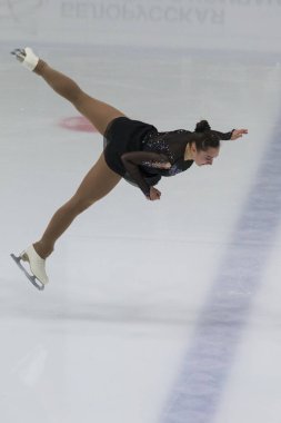 Minsk, Belarus 1 Kasım 2020 - Beyaz Rusya 'dan Profesyonel Kadın Artistik Patinaj Aleksandra Chepeleva 1 Kasım 2020' de Beyaz Rusya 'nın Minsk kentinde Bayanlar Kıdemli Buz Yıldızı Şampiyonası Serbest Patinaj Programını gerçekleştirdi.