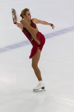 Minsk, Belarus 1 Kasım 2020 - Sırbistan 'dan Profesyonel Kadın Artistik Patinajcı Antonina Dubinina 1 Kasım 2020' de Beyaz Rusya 'nın Minsk kentinde Bayanlar Kıdemli Buz Yıldızı Şampiyonası' nda Serbest Patinaj Programı düzenledi