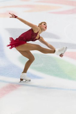 Minsk, Belarus 1 Kasım 2020 - Sırbistan 'dan Profesyonel Kadın Artistik Patinajcı Antonina Dubinina 1 Kasım 2020' de Beyaz Rusya 'nın Minsk kentinde Bayanlar Kıdemli Buz Yıldızı Şampiyonası' nda Serbest Patinaj Programı düzenledi