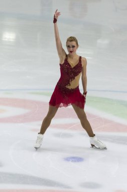 Minsk, Belarus 1 Kasım 2020 - Sırbistan 'dan Profesyonel Kadın Artistik Patinajcı Antonina Dubinina 1 Kasım 2020' de Beyaz Rusya 'nın Minsk kentinde Bayanlar Kıdemli Buz Yıldızı Şampiyonası' nda Serbest Patinaj Programı düzenledi