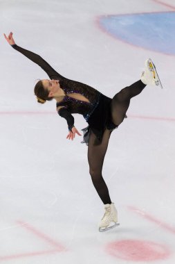 Minsk, Belarus 1 Kasım 2020 - Beyaz Rusya 'dan Profesyonel Kadın Artistik Patinaj Viktoria Safonova 1 Kasım 2020' de Beyaz Rusya 'nın Minsk kentinde Bayanlar Kıdemli Buz Yıldızı Şampiyonası' nda Serbest Patinaj Programı düzenledi.