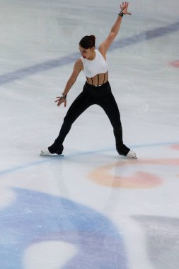 Minsk, Belarus 1 Kasım 2020 - Rusya Federasyonu 'ndan Profesyonel Kadın Artistik Patinaj Sofya Samodurova 1 Kasım 2020' de Beyaz Rusya 'nın Minsk kentinde Bayanlar Buz Yıldızı Şampiyonası' nda Kıdemli Serbest Patinaj Programı düzenledi