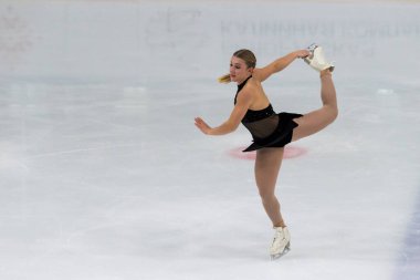 Minsk, Belarus 1 Kasım 2020 - Kıbrıslı Profesyonel Kadın Artistik Patinajcı Emilea Zingas, 1 Kasım 2020 'de Beyaz Rusya' nın Minsk kentinde Kıdemli Buz Yıldızı Şampiyonası 'nda Bayanlar Serbest Patinaj Programını gerçekleştirdi