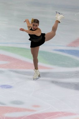 Minsk, Belarus 1 Kasım 2020 - Kıbrıslı Profesyonel Kadın Artistik Patinajcı Emilea Zingas, 1 Kasım 2020 'de Beyaz Rusya' nın Minsk kentinde Kıdemli Buz Yıldızı Şampiyonası 'nda Bayanlar Serbest Patinaj Programını gerçekleştirdi