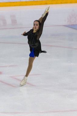 Minsk, Belarus 1 Kasım 2020 - İsrailli Profesyonel Kadın Artistik Patinajcı Alina Iushchenkova 1 Kasım 2020 'de Beyaz Rusya' nın Minsk kentinde Bayanlar Buz Yıldızı Şampiyonası 'nda Kıdemli Serbest Patinaj Programını gerçekleştirdi.