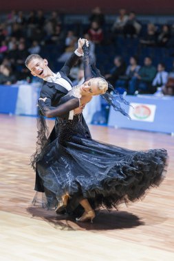 Minsk-Belarus, 19 Ekim 2014: Tanımlanamayan dans çift Perfo