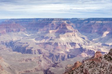 Sabahın çok erken saatlerinde inanılmaz büyük Kanyon görme