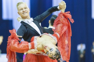 Minsk-Belarus, 5 Ekim 2014: Tanımlanamayan profesyonel dans 
