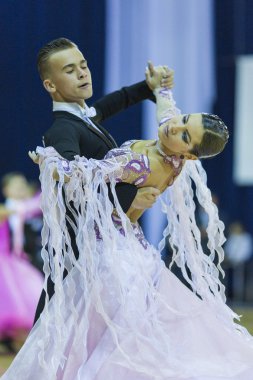 Minsk-Belarus, 5 Ekim 2014: Tanımlanamayan profesyonel dans 