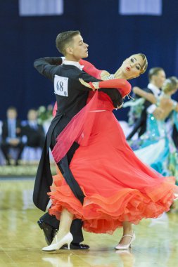 Minsk-Belarus, 5 Ekim 2014: Tanımlanamayan profesyonel dans 