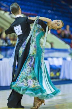 Minsk-Belarus, 5 Ekim 2014: Tanımlanamayan profesyonel dans 