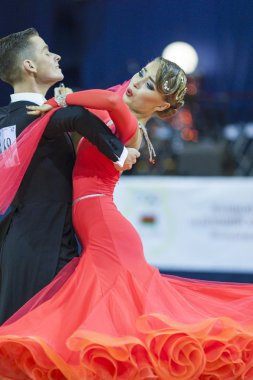 Minsk-Belarus, 5 Ekim 2014: Tanımlanamayan profesyonel dans 