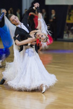 Minsk-Belarus, 5 Ekim 2014: Tanımlanamayan profesyonel dans 