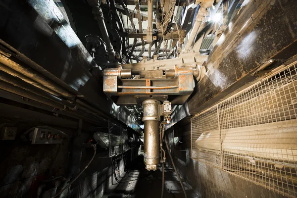 Internal inspection pit, a bus chassis structure — Stock Photo, Image