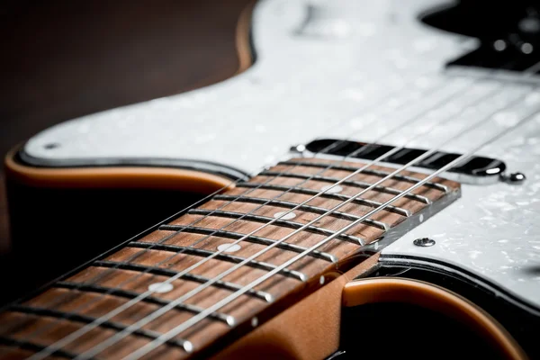 Uma guitarra elétrica detalhes, de perto — Fotografia de Stock