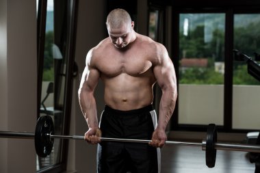 Pazı egzersiz halter ile