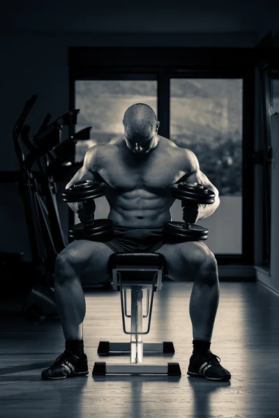 Young Man Preparing Himself For Work Out — Stock Photo, Image