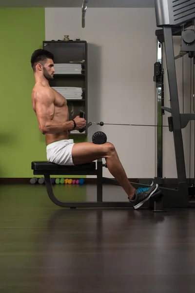 Arabic Man Doing Heavy Weight Exercise For Back — Stock Photo, Image