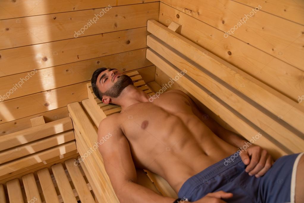 Pornoni masturbatsiya qilaylik Onlayn havaskor kamerada yotoqxonadagi jinsiy aloqani tomosha qiling