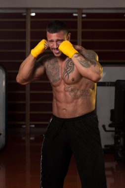 karışık dövüş sanatları savaşçı savaşmaya hazır