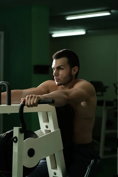 Young Man Doing Heavy Weight Exercise For Back — Stock Photo, Image